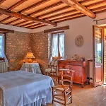 Casale Tre Cipressi 10, Emma