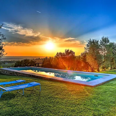 Casale Tre Cipressi 10, Emma * Amelia