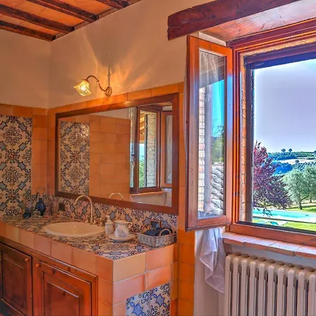 Casale Tre Cipressi 10, Emma * Amelia