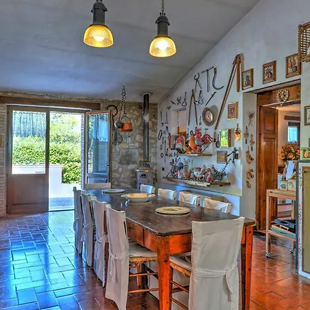 Casale Tre Cipressi 10, Emma * Amelia