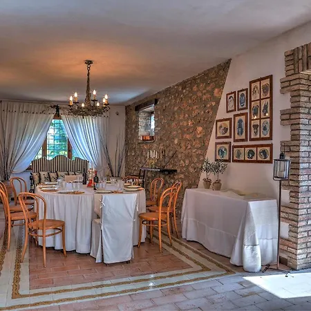 Villa Casale Tre Cipressi 10, Emma