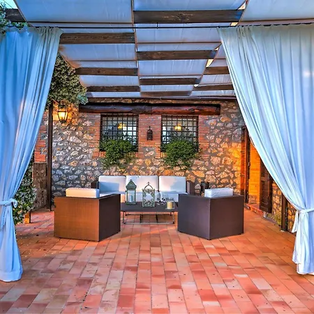 Villa Casale Tre Cipressi 10, Emma Amelia